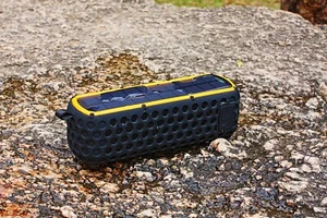 Apolo 12 - Solar Powered Bluetooth Speaker Black orange - Picture 1 of 1