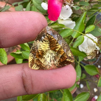 Сертифицированный натуральный богатый желтый цитрин 33,60 карата огранка триллион драгоценных камней россыпью - Изображение 1 из 4