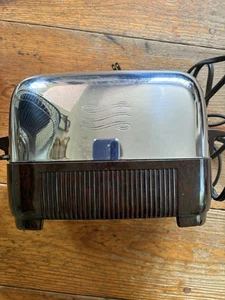 Tostapane Pop Up Elettrico Generale Vintage Cat. n. 129T81 marrone bachelite pulito!! - Foto 1 di 11