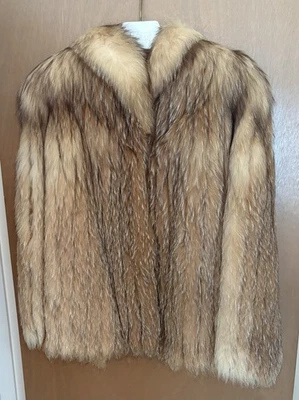 Excellent Crystal Fox Fur Jacket Medium Silk Linning, Excellent condition - Image 1 of 3