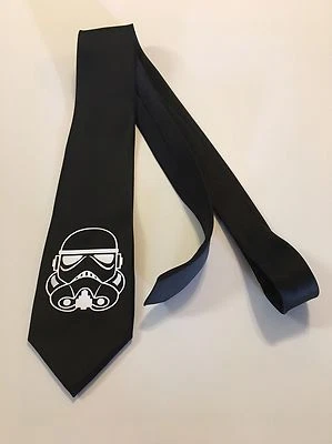 Corbata fresca, nueva, tormenta, corbata casco, corbata negra Foto 1 de 4