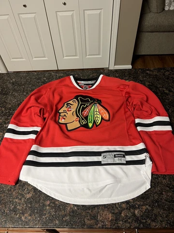 Duncan Keith Blackhawks Jersey Officially Licensed Reebok Size Medium Cover