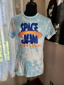 CAMISETA SPACE JAM A NEW LEGACY LOGO TIE TYE TALLA MEDIANA - Imagen 1 de 2
