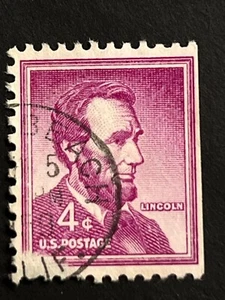 Violet Abraham Lincoln 4 Cent Vintage Postage Stamp - Imagen 1 de 3