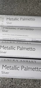 Laura Ashley Metallic Palmetto silberne Tapete (vier Rollen) - Bild 1 von 7