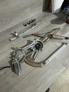 Ford Mustang Window Regulator W/motor Guides RH Passenger Side OEM 99-04 - Picture 1 of 6