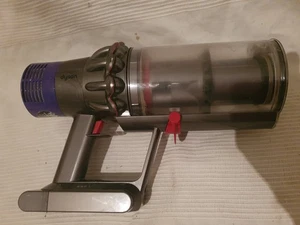 Dyson Cyclone V10 Absolute Vacuum Cleaner SPARES OR REPAIR - Picture 1 of 4