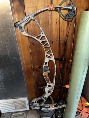 Arco composto Hoyt Spyder 30 - Imagem 1 de 4
