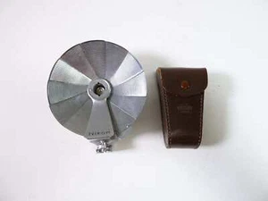 Adaptador de flash bombilla Nikon con estuche - Imagen 1 de 8