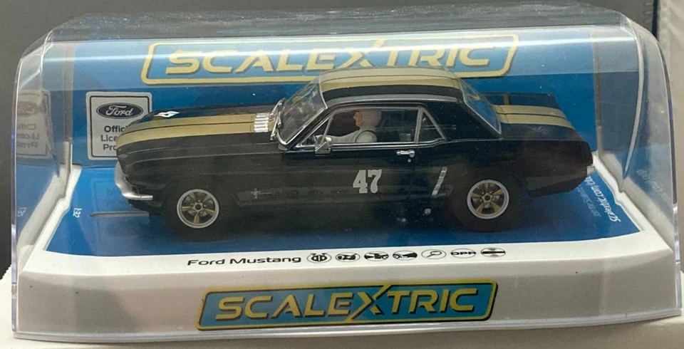 Scalextric C4261T Jaguar XJS Spa '82 Walkinshaw Nicholson & Percy 1/32 Slot Car