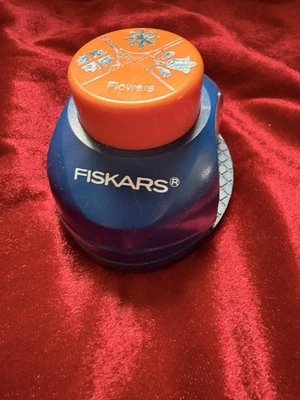 Fiskars - угловой пробойник 3 в 1 - для скрапбукинга рукоделия несколько марок цветы - Изображение 1 из 3