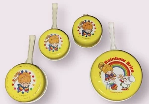 VTG HALLMARK 1983 RAINBOW BRITE BRIGHT TIN KITCHEN PLAY POTS & PANS 4 PC SET - Picture 1 of 7