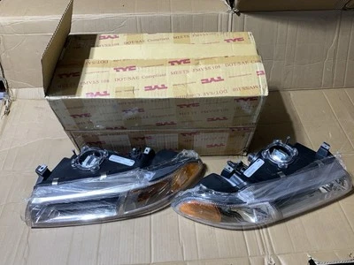 1995-2000 Dodge Stratus Chrysler Cirrus LEFT RIGHT  Headlight  Head light Set - Image 1 of 4