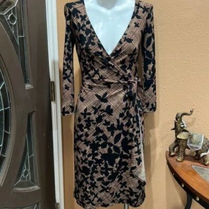Bcbgmaxazria patterned long sleeve wrap dress - Picture 1 of 5
