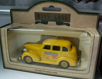 LLEDO, CHEVROLET, TAXI, CAB, LIMITED EDITION, DIE CAST MODEL, VINTAGE - Image 1 of 4