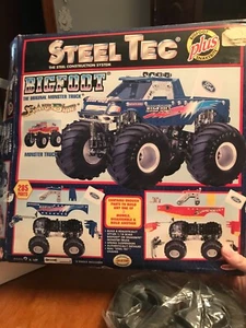 1996 REMCO Steel Tec BIGFOOT & SNAKEBITE Monster Trucks #7135 Parts only - Picture 1 of 5