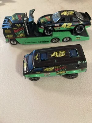 Matchbox #42 KYLE PETTY MELLO YELLO TC62 Super Star 3 Model Team Convoy - Image 1 of 4