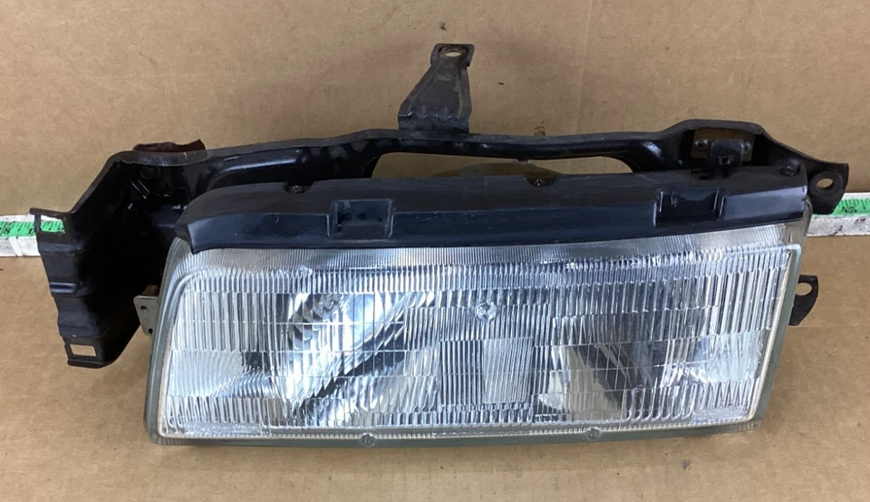1990-1991 Mazda 929 Front Left Driver Side Headlight Assembly - Image 1 of 4
