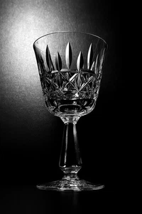 Waterford Kylemore Claret Wine Goblet Glass 6" Tall Ireland Cut Crystal EXC - Picture 1 of 8