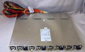 ZIPPY EMACS M1W4-6D50P Chassis & 4 X M1W-6500P 500W Power Supply Unit - Afbeelding 1 van 1