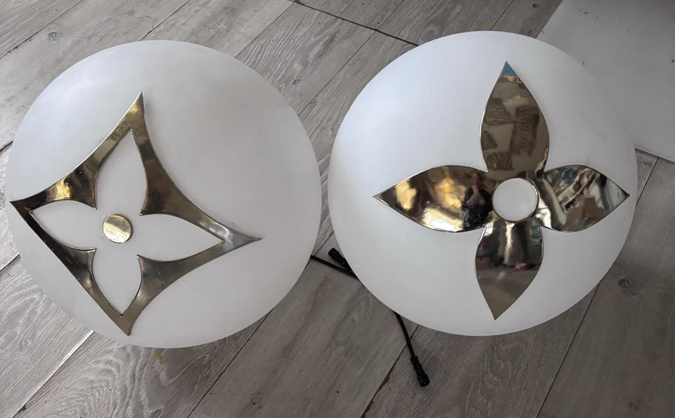 LOUIS VUITTON STORE DISPLAY WHITE AND GOLD LIGHT UP GLOBAL THEY ARE BEAUTIFUL - Image 1 of 3