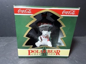 Neu Vintage 1995 Coca-Cola Eisbär auf Flaschenöffner Sammlung Weihnachtsschmuck - Bild 1 von 6
