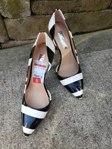 INC INTERNATIONAL CONCEPTS black & white Kenjay d'Orsay pumps, women's size 5 M - Picture 1 of 8
