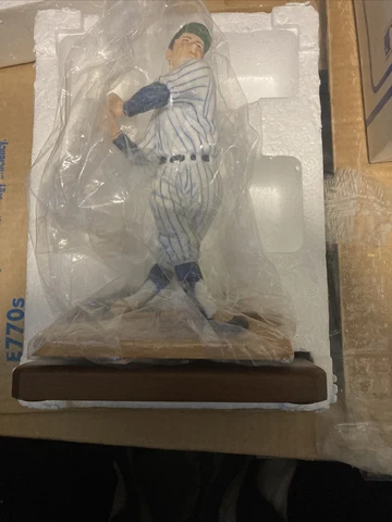 Sports Impressions Lou Gehrig with Box Cover