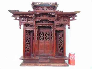 19TH C. CHINESE TABLE TOP CARVED WOOD BUDDHA 4 DOOR SHRINE - 24" X 26" X 14" -BO - Picture 1 of 18