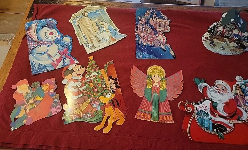 Lote De 7 Decoraciones Troqueladas De Cartón Vacacional De Colección Moda Alegre Navidad Foto 1 de 4