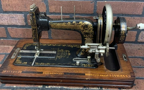 Antique Frister & Rossmann transverse shuttle Hand Crank Vintage Sewing Machine Cover