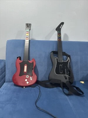 LOTE DE 2 Guitar Hero Playstation 2 PS2 Guitar Hero Rojo Negro Krammer Guitarras Foto 1 de 4
