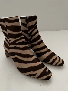 Gorgeous NIB Sz 9 1/2 ANN TAYLOR Zebra Print Calf Hair Blade Heel Zip Bootie - Picture 1 of 10