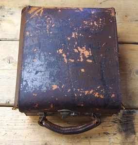 Bolex H16 & H16 Reflex Camera Outfit Case for Restoration - UK Dealer - Picture 1 of 6