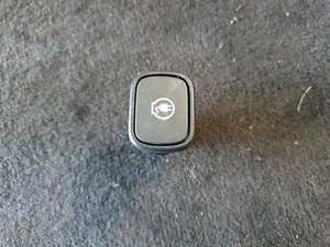HOLDEN VOLT CHARGER DOOR BUTTON 20795306 #19597 - Picture 1 of 5
