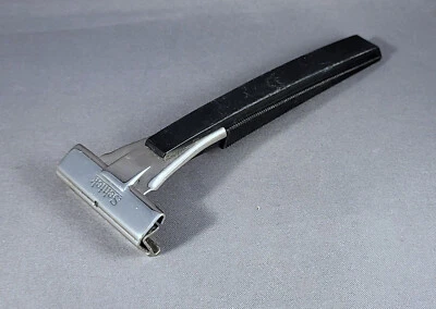 Vintage SCHICK Type L - Injector Razor - Image 1 of 4