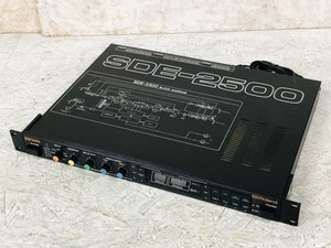 JUNK Roland SDE-2500 MIDI Digital Delay Effect Signal Processor - Picture 1 of 4