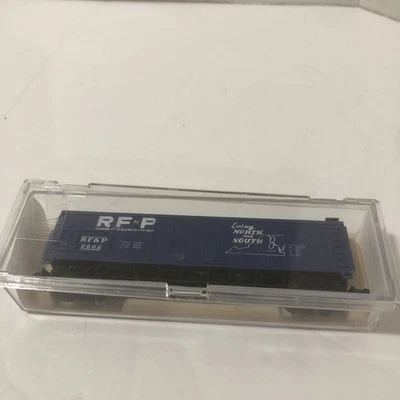 Life Like N Scale 50 Ft Reefer Richmond Frederick & Potomoc 2902 #7717 - Image 1 of 4