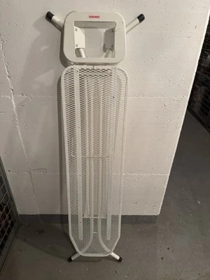 Leifheit Bügelbrett mit Ablage für Bügeleisen - Bild 1 von 2