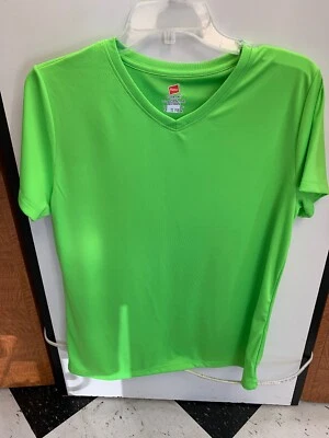 Camiseta para mujer Hanes Cool Dry con cuello en V, talla grande Foto 1 de 2