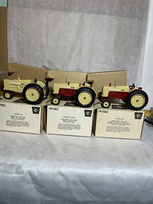 Cockshutt 1/16 570 Super WF 570 NF 560WFDesiel 1987 Ertl Farm Toy Museum Foto 1 de 4