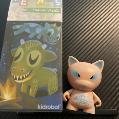 KIDROBOT FERALS HAIRLESS TOMCAT TRIKKY CAT CHASE AMANDA VISELL DESIGNER 艺术玩具 — 第 1/3 张图片