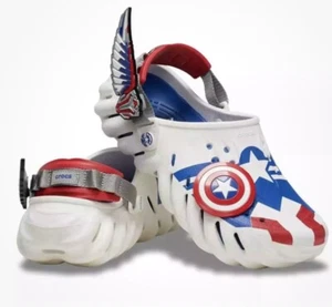 NUEVO - ZUECO ECO CAPITÁN AMÉRICA Crocs - M9/W11 209478-100 Blanco/Multicolor - Imagen 1 de 5