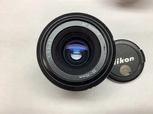Nikon AF Nikkor Zoom-Spiegelreflexobjektiv 35–70 mm f/3,3–4,5 F Mount - Bild 1 von 3