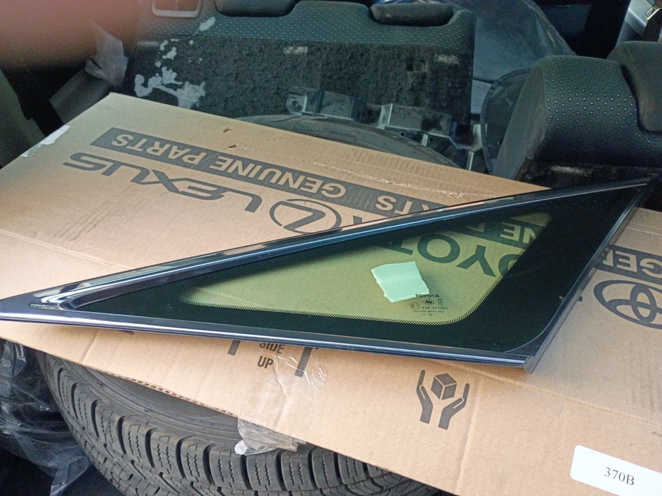 Espejo Trasero Lateral de Toyota Lexus Toyota Lexus Toyota Lexus Foto 1 de 1