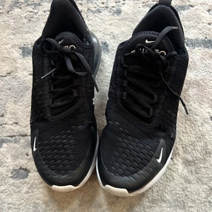 Größe 7 Nike Air Max 270 Golf Schwarz Weiß 2020 Gebraucht - Bild 1 von 12