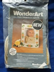 WonderArt "Floral Frame" Plastic Canvas Kit Size 4 7/8" x 6 1/2" - Picture 1 of 3