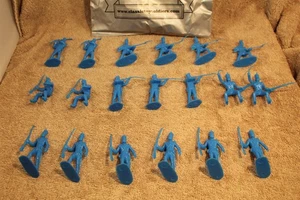 CLASSIC TOY SOLDIERS 19 PC MEXICAN NAPOLEONIC DARK BLUE SOLDIERS 1/32 - Picture 1 of 7