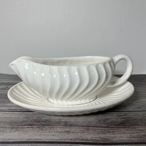 Vintage Garten weiße Keramik Sauciere mit Unterteller - Bild 1 von 12
