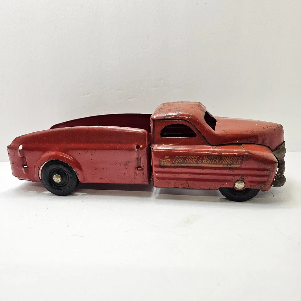 Camión de juguete Buddy L años 40 manguera contra incendios y bomba de agua vintage acero prensado metal  Foto 1 de 4